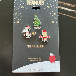 Unwritten brand “Peanuts” Enamel Christmas Pin Set